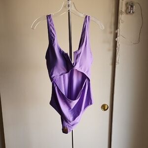 NWOT! V-Neck 1 Piece Swimsuit 💜